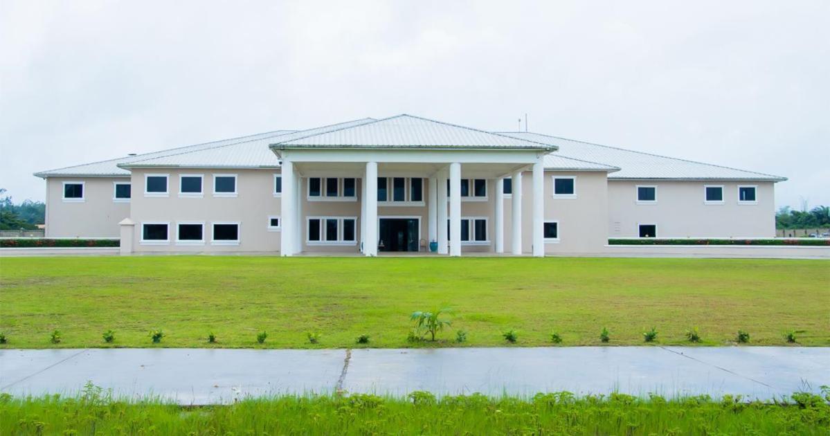 Royal Ambassador Hotel Harbel Exterior photo